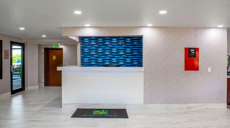 <b>Quality Inn Plainfield Lobby</b>. Images powered by <a href="https://iceportal.shijigroup.com/" title="IcePortal" target="_blank">IcePortal</a>.