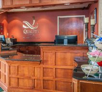 Quality Inn Indianapolis Lobby