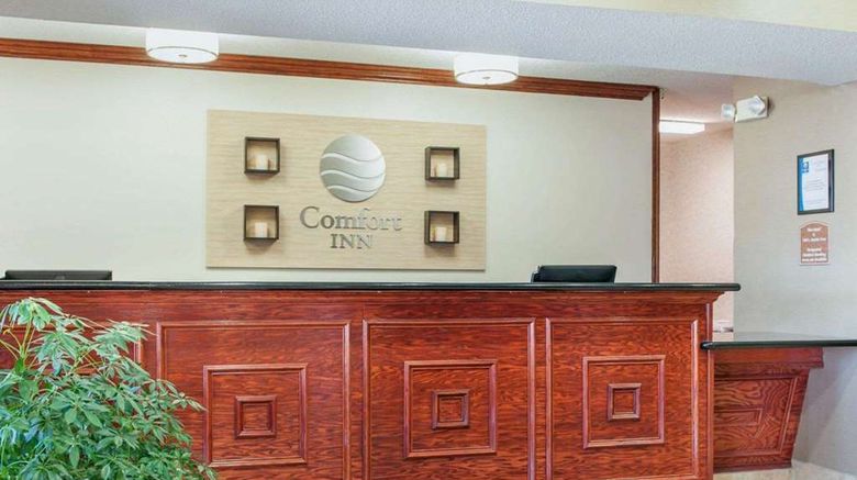 <b>Comfort Inn Lobby</b>. Images powered by <a href="https://iceportal.shijigroup.com/" title="IcePortal" target="_blank">IcePortal</a>.