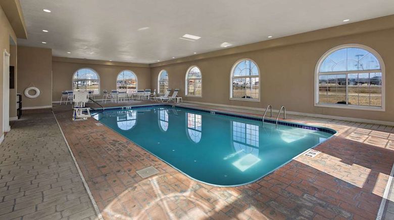 <b>Comfort Inn Pool</b>. Images powered by <a href="https://iceportal.shijigroup.com/" title="IcePortal" target="_blank">IcePortal</a>.