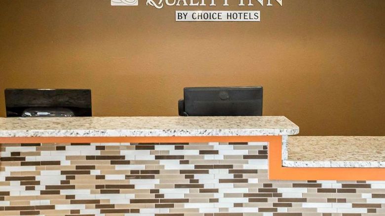 <b>Quality Inn Chesterton Lobby</b>. Images powered by <a href="https://iceportal.shijigroup.com/" title="IcePortal" target="_blank">IcePortal</a>.