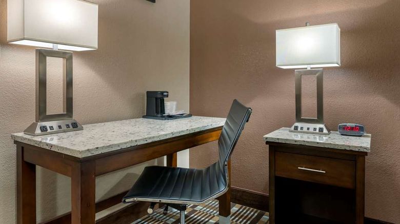 <b>Econo Lodge Shelbyville Room</b>. Images powered by <a href="https://iceportal.shijigroup.com/" title="IcePortal" target="_blank">IcePortal</a>.