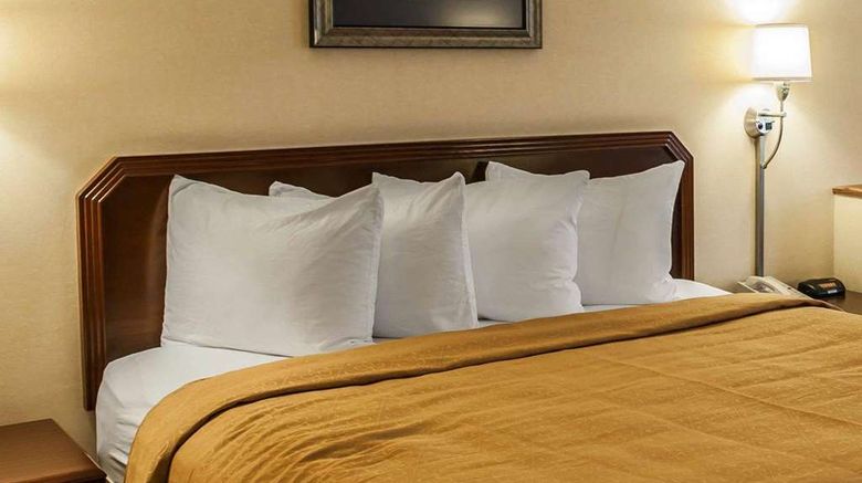 <b>Quality Inn & Suites, Goshen Room</b>. Images powered by <a href="https://iceportal.shijigroup.com/" title="IcePortal" target="_blank">IcePortal</a>.