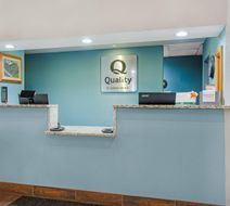 Quality Inn & Suites, Goshen Lobby