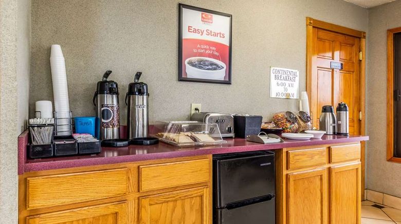 <b>Econo Lodge Restaurant</b>. Images powered by <a href="https://iceportal.shijigroup.com/" title="IcePortal" target="_blank">IcePortal</a>.