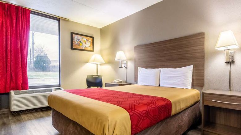 <b>Econo Lodge Room</b>. Images powered by <a href="https://iceportal.shijigroup.com/" title="IcePortal" target="_blank">IcePortal</a>.