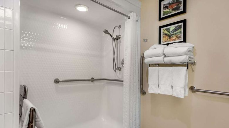 Comfort Suites Lafayette Room. Images powered by <a href="https://iceportal.shijigroup.com" target="_blank" rel="noopener">Ice Portal</a>.