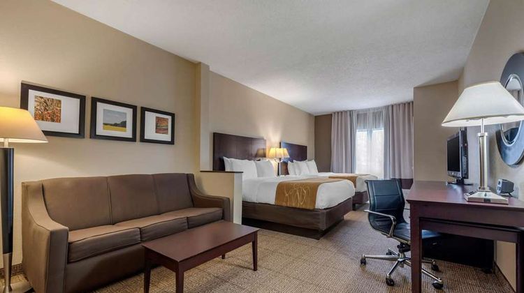 Comfort Suites Lafayette Suite