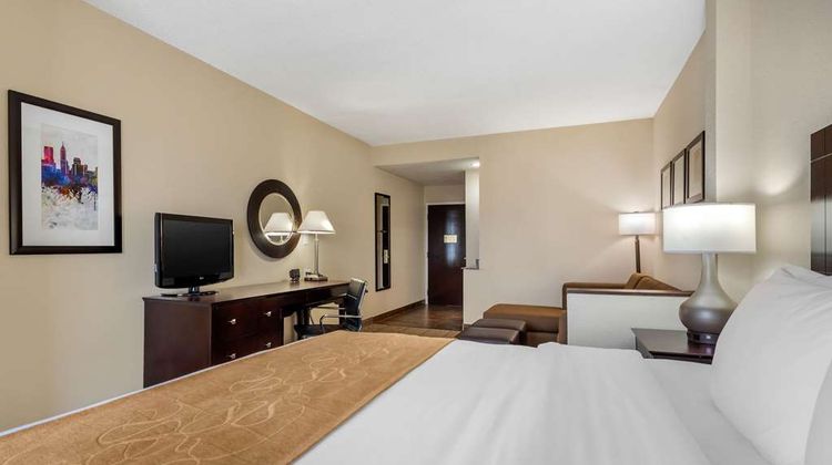 Comfort Suites Lafayette Suite