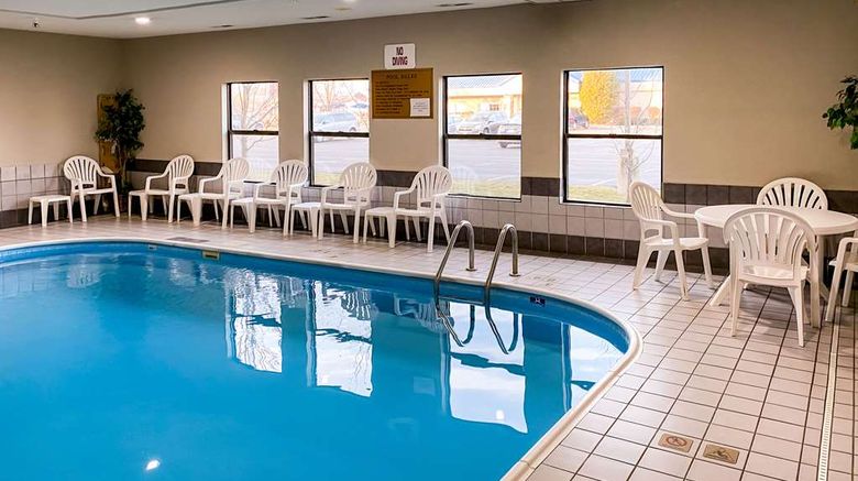 <b>Quality Inn Michigan City Pool</b>. Images powered by <a href="https://iceportal.shijigroup.com/" title="IcePortal" target="_blank">IcePortal</a>.