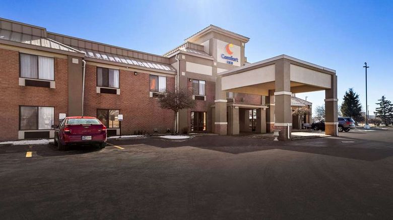 <b>Comfort Inn Huntington Exterior</b>. Images powered by <a href="https://iceportal.shijigroup.com/" title="IcePortal" target="_blank">IcePortal</a>.
