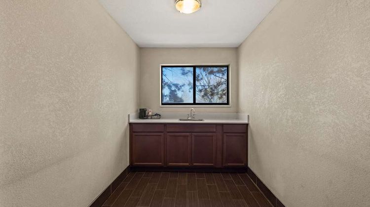 Comfort Inn Huntington Suite