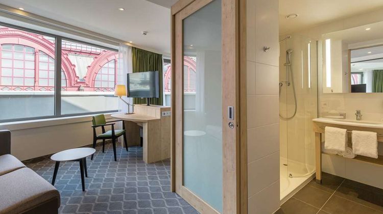 Hampton by Hilton Antwerp Central Station Room
