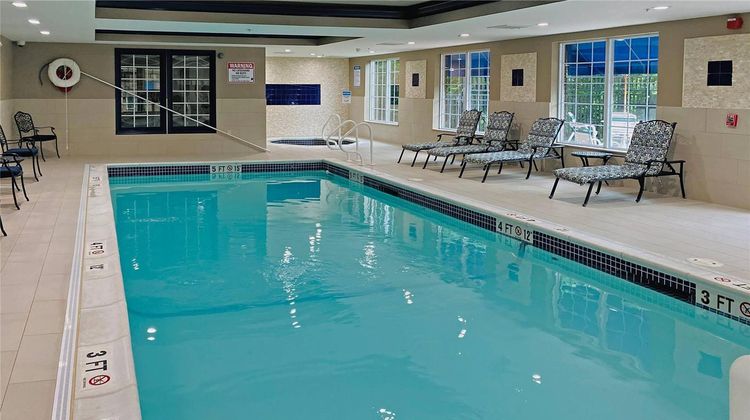 Comfort Inn & Suites Pool