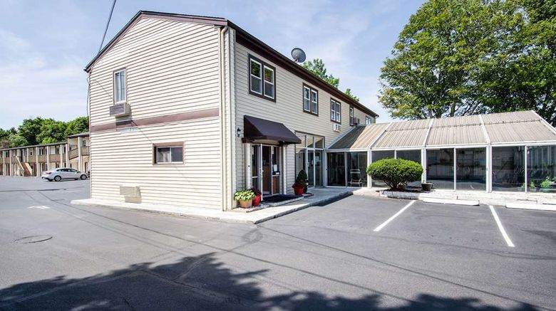<b>Econo Lodge Hotel Yarmouth Exterior</b>. Images powered by <a href="https://iceportal.shijigroup.com/" title="IcePortal" target="_blank">IcePortal</a>.