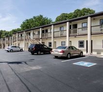 Econo Lodge Hotel Yarmouth Exterior