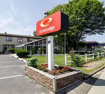 Econo Lodge Hotel Yarmouth Exterior
