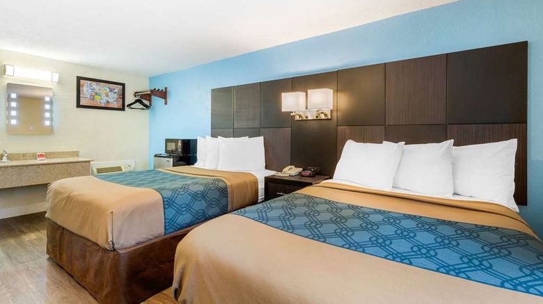 <b>Econo Lodge Hotel Yarmouth Room</b>. Images powered by <a href="https://iceportal.shijigroup.com/" title="IcePortal" target="_blank">IcePortal</a>.