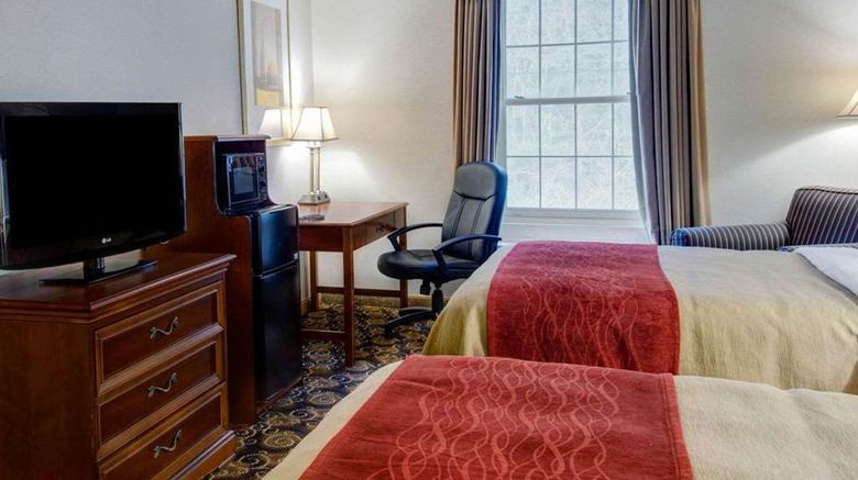 <b>Comfort Inn Foxboro - Mansfield Room</b>. Images powered by <a href="https://iceportal.shijigroup.com/" title="IcePortal" target="_blank">IcePortal</a>.