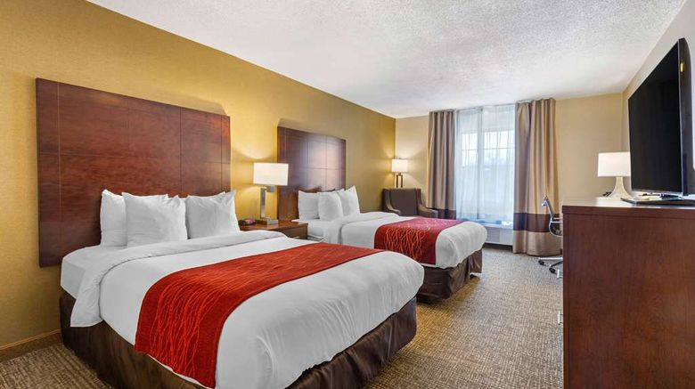 <b>Comfort Inn Auburn-Worcester Room</b>. Images powered by <a href="https://iceportal.shijigroup.com/" title="IcePortal" target="_blank">IcePortal</a>.