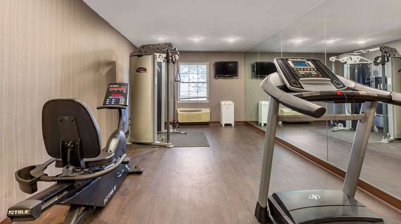 <b>Comfort Inn Auburn-Worcester Health</b>. Images powered by <a href="https://iceportal.shijigroup.com/" title="IcePortal" target="_blank">IcePortal</a>.