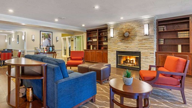 <b>Comfort Inn Auburn-Worcester Lobby</b>. Images powered by <a href="https://iceportal.shijigroup.com/" title="IcePortal" target="_blank">IcePortal</a>.