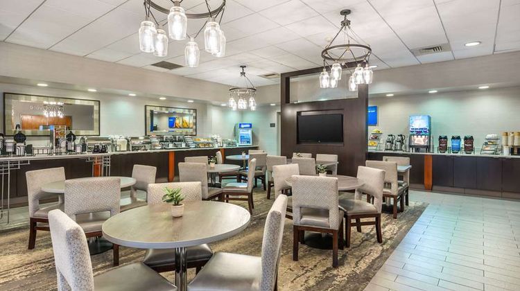 Comfort Inn & Suites Logan Intl Apt Restaurant