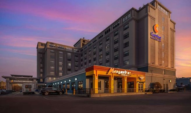 Comfort Inn & Suites Logan Intl Apt Exterior