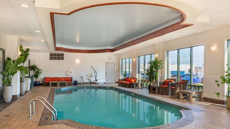 Comfort Inn & Suites Logan Intl Apt Pool
