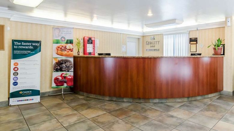 <b>Quality Inn Chicopee-Springfield Lobby</b>. Images powered by <a href="https://iceportal.shijigroup.com/" title="IcePortal" target="_blank">IcePortal</a>.