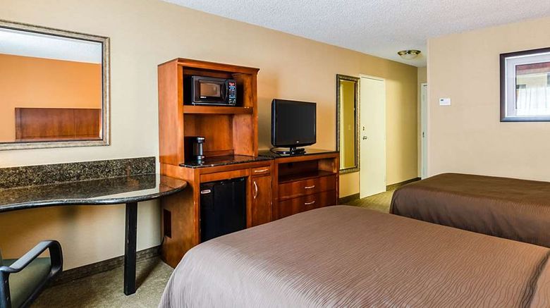 <b>Quality Inn Chicopee-Springfield Room</b>. Images powered by <a href="https://iceportal.shijigroup.com/" title="IcePortal" target="_blank">IcePortal</a>.