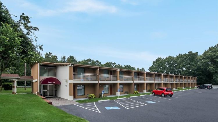 Quality Inn Westfield Exterior