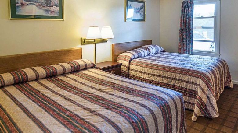 <b>Econo Lodge Room</b>. Images powered by <a href="https://iceportal.shijigroup.com/" title="IcePortal" target="_blank">IcePortal</a>.