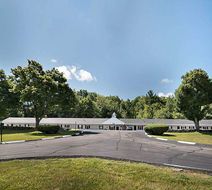 Econo Lodge Exterior