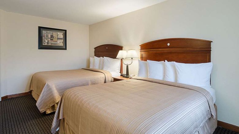 <b>Quality Inn & Suites Suite</b>. Images powered by <a href="https://iceportal.shijigroup.com/" title="IcePortal" target="_blank">IcePortal</a>.