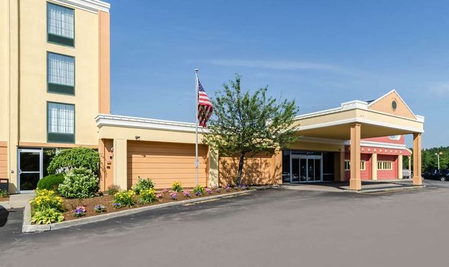 Comfort Inn Randolph Exterior