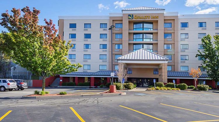 Quality Inn Boston North Exterior