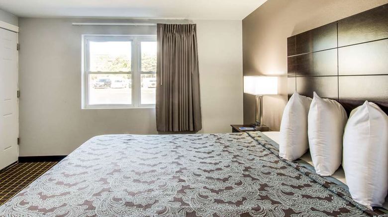 <b>Rodeway Inn Room</b>. Images powered by <a href="https://iceportal.shijigroup.com/" title="IcePortal" target="_blank">IcePortal</a>.
