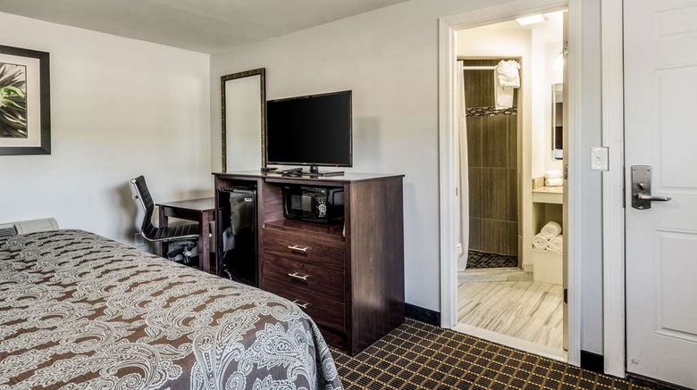 <b>Rodeway Inn Room</b>. Images powered by <a href="https://iceportal.shijigroup.com/" title="IcePortal" target="_blank">IcePortal</a>.