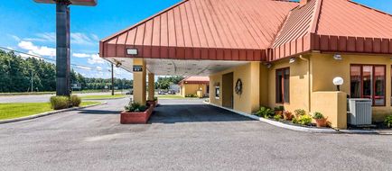 Econo Lodge Pocomoke City Exterior