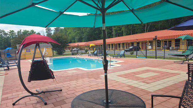 Econo Lodge Pocomoke City Pool