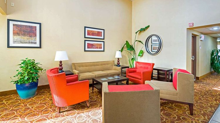 Quality Inn & Suites Hagerstown Lobby