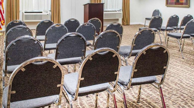 <b>Quality Suites Waldorf Meeting</b>. Images powered by <a href="https://iceportal.shijigroup.com/" title="IcePortal" target="_blank">IcePortal</a>.