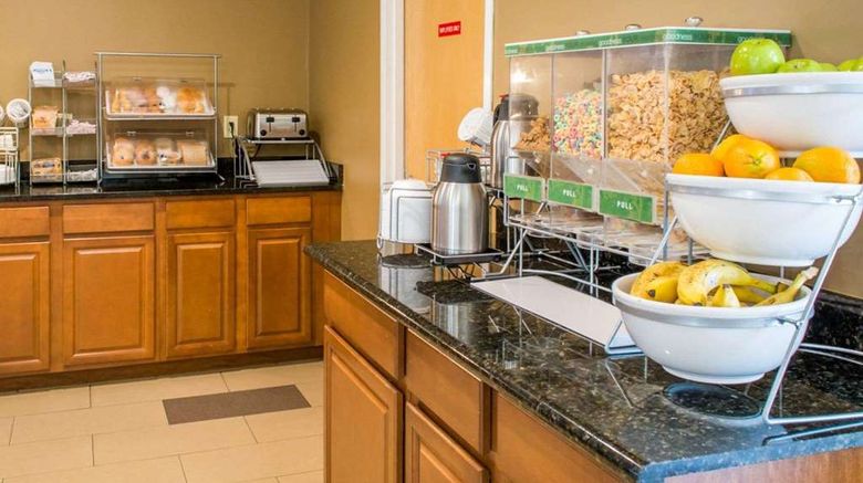 <b>Quality Suites Waldorf Restaurant</b>. Images powered by <a href="https://iceportal.shijigroup.com/" title="IcePortal" target="_blank">IcePortal</a>.