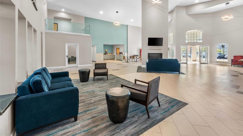 <b>Quality Suites Waldorf Lobby</b>. Images powered by <a href="https://iceportal.shijigroup.com/" title="IcePortal" target="_blank">IcePortal</a>.