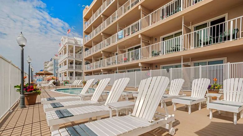 <b>Comfort Inn Boardwalk Pool</b>. Images powered by <a href="https://iceportal.shijigroup.com/" title="IcePortal" target="_blank">IcePortal</a>.