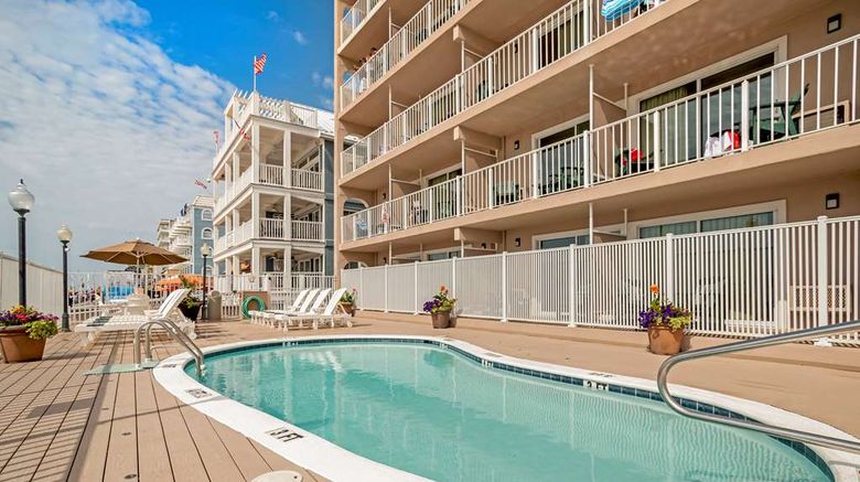 <b>Comfort Inn Boardwalk Pool</b>. Images powered by <a href="https://iceportal.shijigroup.com/" title="IcePortal" target="_blank">IcePortal</a>.