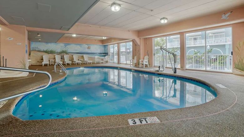 <b>Comfort Inn Boardwalk Pool</b>. Images powered by <a href="https://iceportal.shijigroup.com/" title="IcePortal" target="_blank">IcePortal</a>.