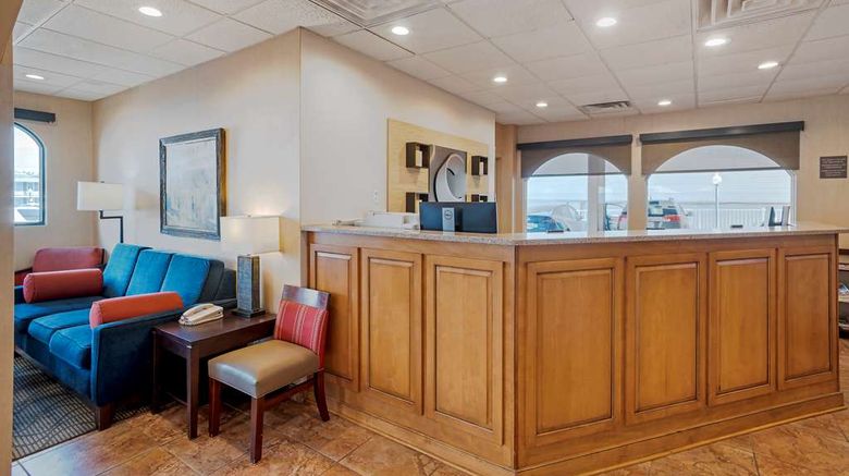 <b>Comfort Inn Boardwalk Lobby</b>. Images powered by <a href="https://iceportal.shijigroup.com/" title="IcePortal" target="_blank">IcePortal</a>.