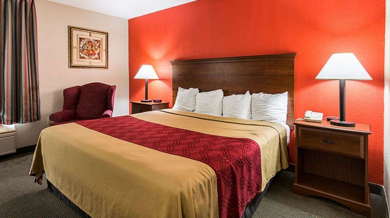 <b>Econo Lodge Andrews AFB Room</b>. Images powered by <a href="https://iceportal.shijigroup.com/" title="IcePortal" target="_blank">IcePortal</a>.
